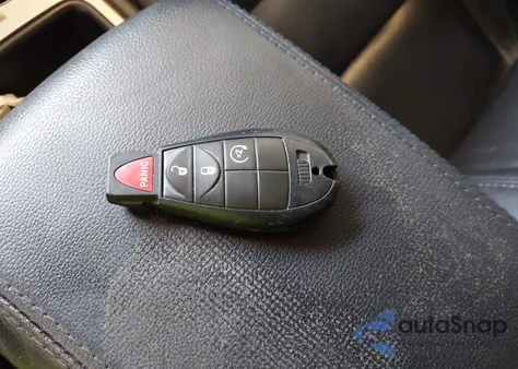 2011 Jeep Grand Cherokee Laredo z USA, uszkodzony, nr VIN 1J4RR4GG8BC641447